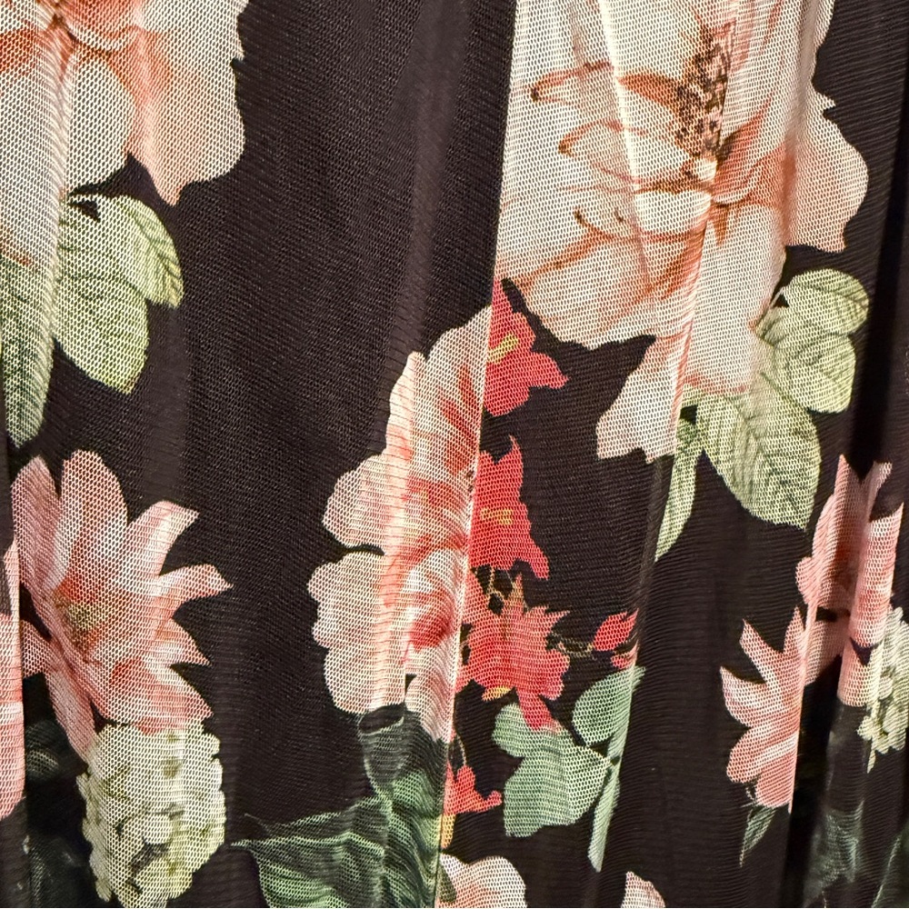 Elegant Black Floral Maxi Skirt - Picture 12 of 14